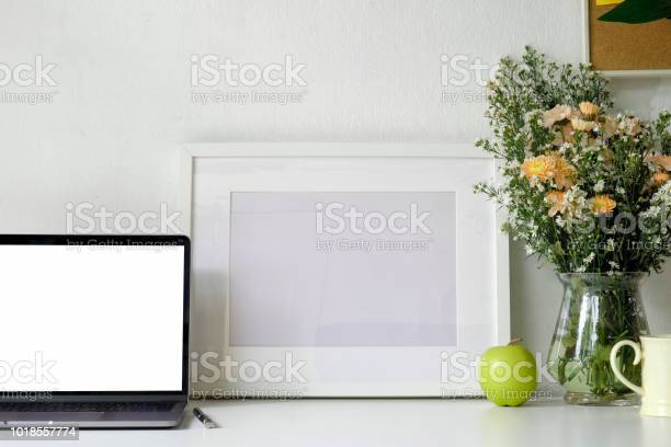 20+ Download Mockup Cadre Carrã©&nbsp;Psd